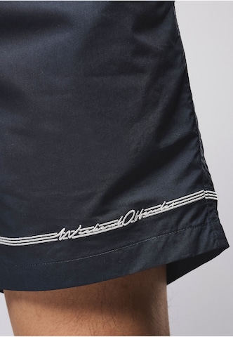 Weekend Offender Regular Broek in Blauw