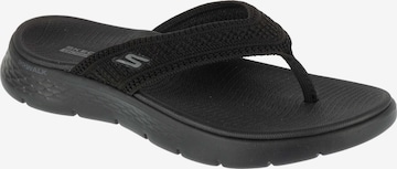 SKECHERS Zehentrenner 'Skechers Go Walk Flex Sandal - Holly' in Schwarz: Vorderseite