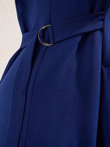 Trendyol Curve Dress in Blue