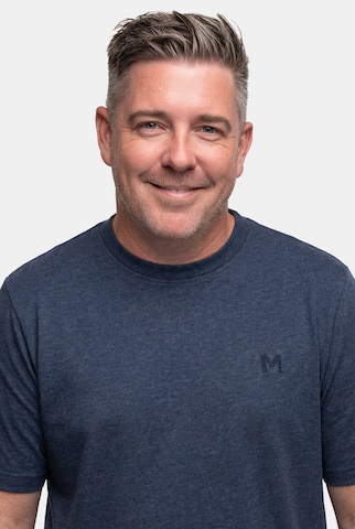 Men Plus Shirt in Blue
