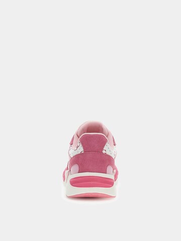 GUESS Sneakers in Pink