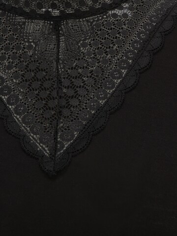 Vero Moda Petite Блуза 'ROSA' в черно