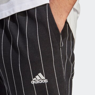 ADIDAS SPORTSWEAR Слим фит Спортен панталон 'Pinstripe Fleece' в черно