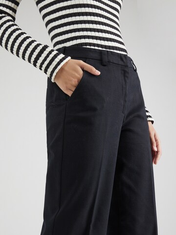 Sisley Regular Pleated Pants in Black