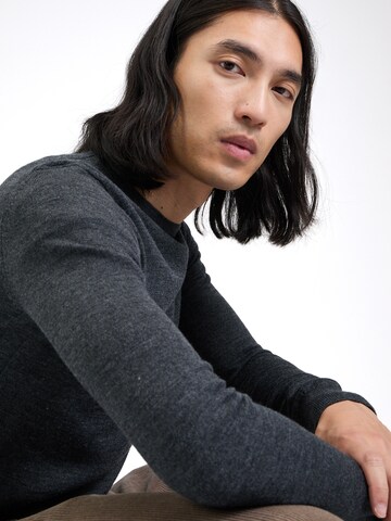 Pull-over 'Jupiter' Bruun & Stengade en gris