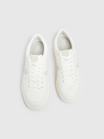 Pull&Bear Sneaker in Weiß