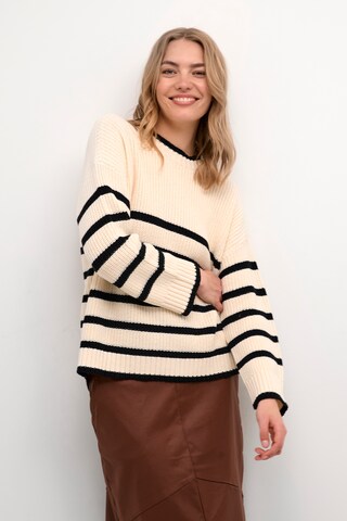 Pull-over 'Muka' Cream en beige : devant