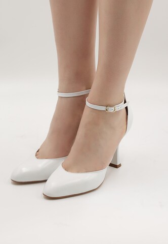 faina Pumps in Beige