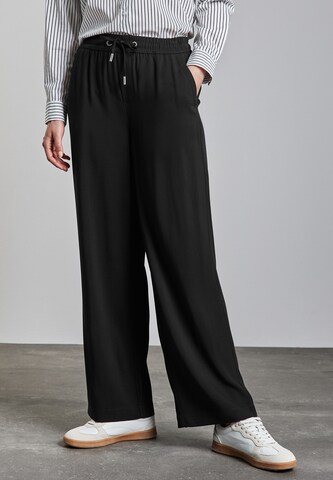 STREET ONE Loosefit Wide Leg Twill Hose in Schwarz: Vorderseite