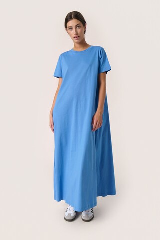 Robe 'SLAeve' SOAKED IN LUXURY en bleu : devant