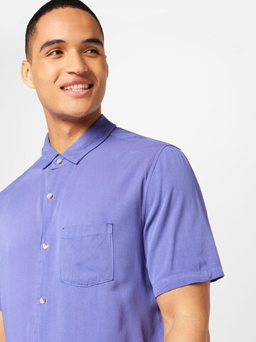 Cotton On Comfort fit Button Up Shirt in Blue