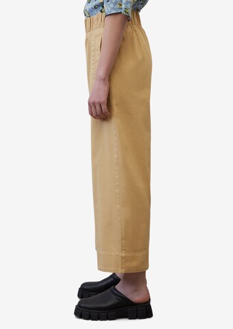 Marc O'Polo DENIM Szeroka nogawka Spodnie w kolorze beżowy