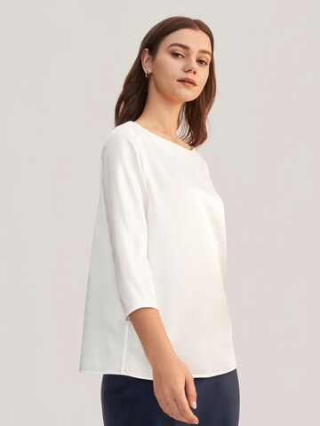 Lilysilk Blouse '3/4 Ärmel Seidenbluse mit Boot-Hals' in Wit