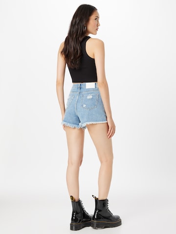 GLAMOROUS Regular Shorts in Blau