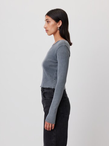 T-shirt LeGer by Lena Gercke en gris : sur le côté