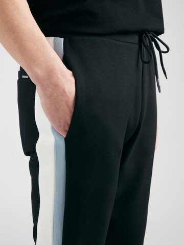 Tapered Pantaloni di ANTONY MORATO in nero