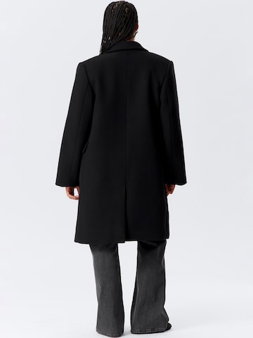 Manteau mi-saison 'Logan' WEEKDAY en noir