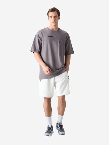 Tommy Life - Camisa 'T-Shirts' em cinzento