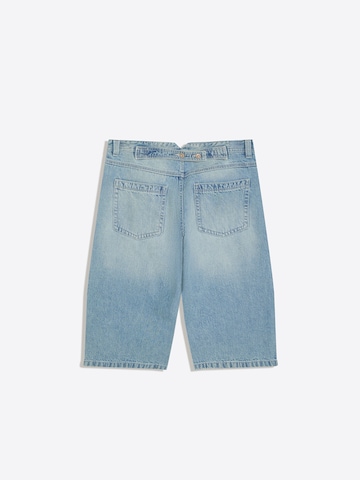 Bershka Loosefit Shorts in Blau