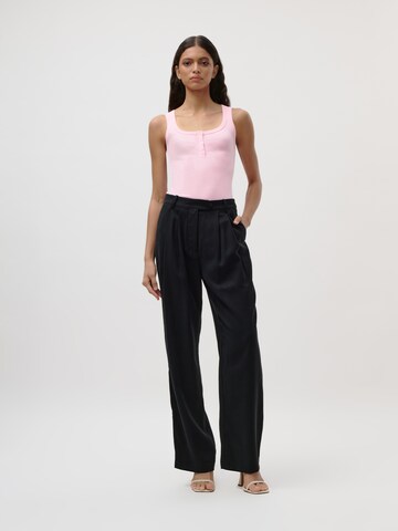 Top 'Sila' di LeGer by Lena Gercke in rosa