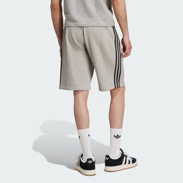 ADIDAS ORIGINALS Свободный крой Штаны 'Adicolor' в Серый