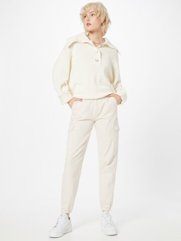 NEW LOOK Tapered Trousers in Beige