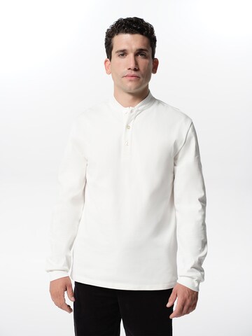 ABOUT YOU x Jaime Lorente - Camisa 'Pierre' em branco: frente