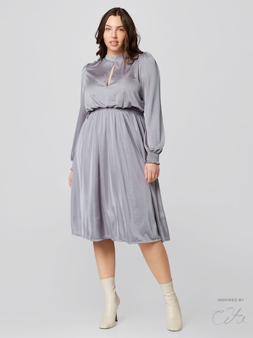 Guido Maria Kretschmer Curvy - Vestido 'Meline' en gris: frente