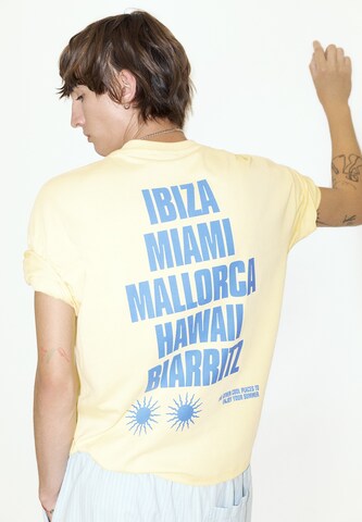 Pull&Bear Póló 'STWD' - sárga