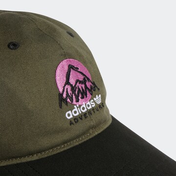 ADIDAS ORIGINALS Cap 'Adventure Dad' in Grün