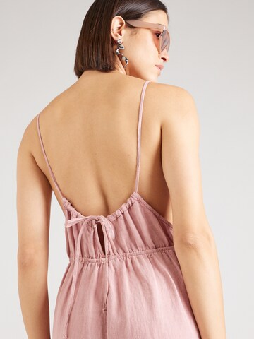 Combinaison BDG Urban Outfitters en rose