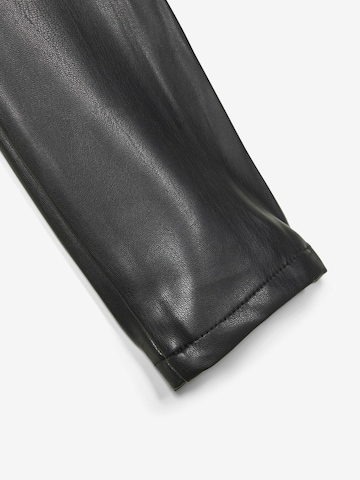 LMTD Skinny Leggings in Schwarz