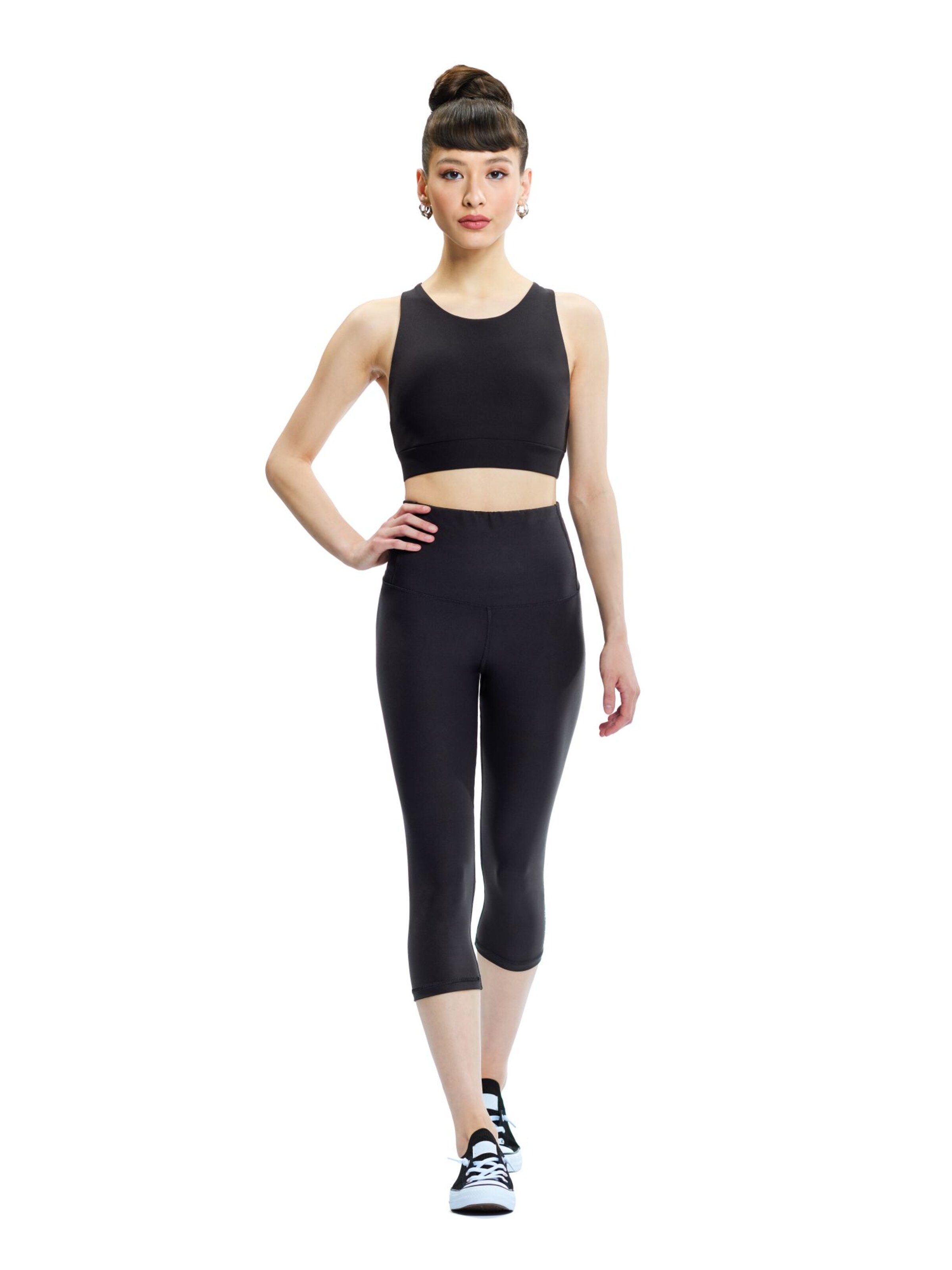 Winshape Skinny Sportsbukser 'HWL217C' i sort