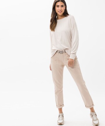 BRAX Regular Jeans 'MERRIT' in Pink: Vorderseite