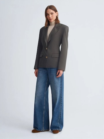 Dilvin Blazer in Grey