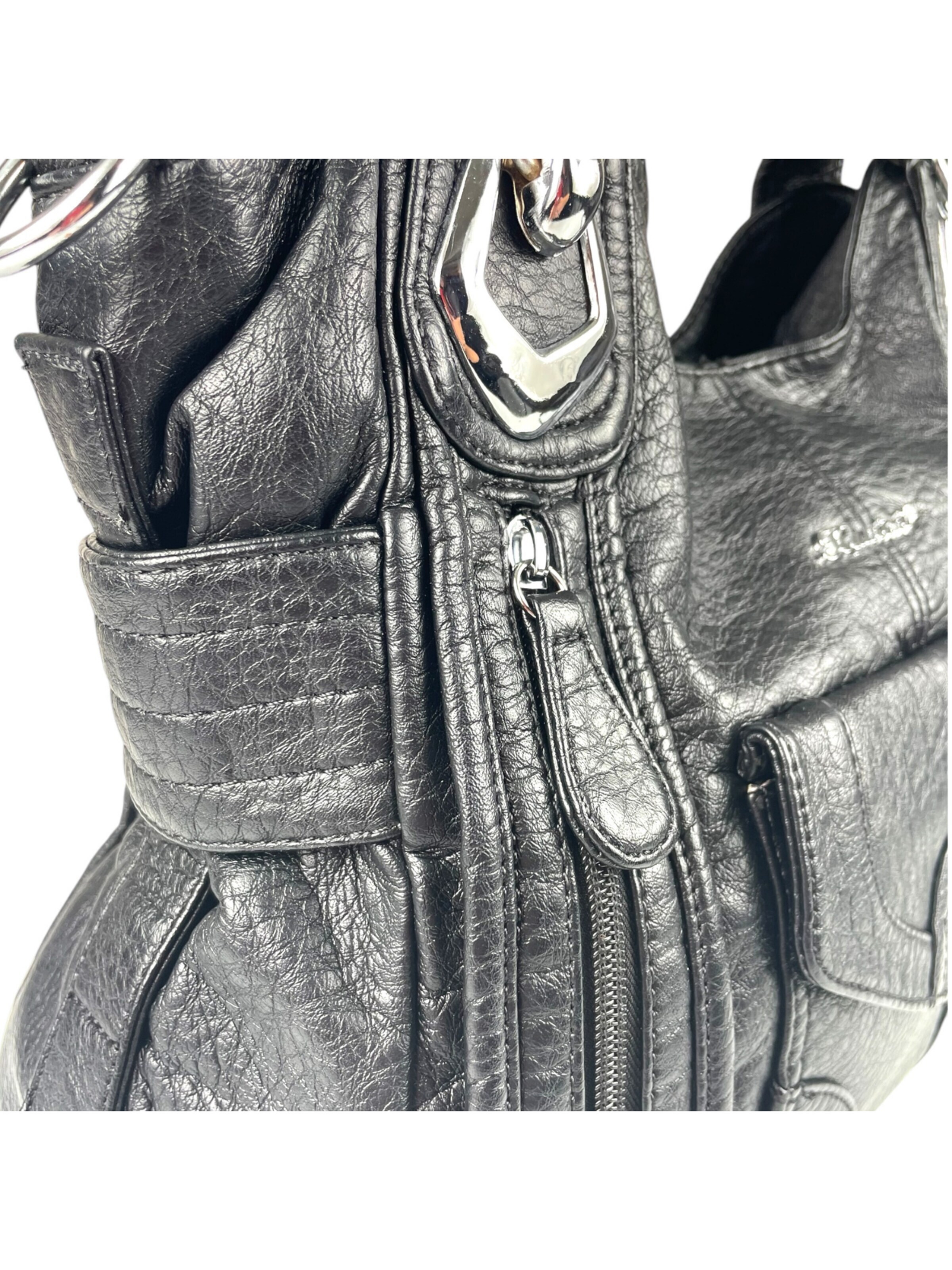 Kumixi Shoulder Bag in Black