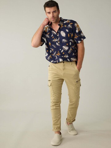 Effilé Pantalon cargo 'Danakil' Deeluxe en jaune