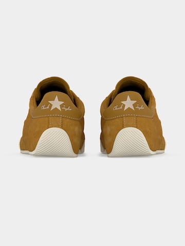 Baskets basses CONVERSE en jaune