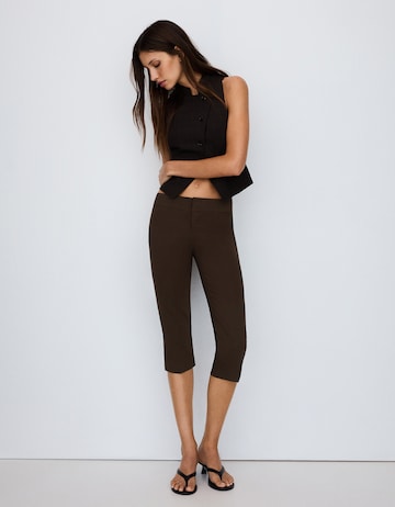 Slimfit Pantaloni di Bershka in marrone