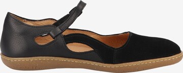 EL NATURALISTA Ballet Flats 'Viajero' in Black