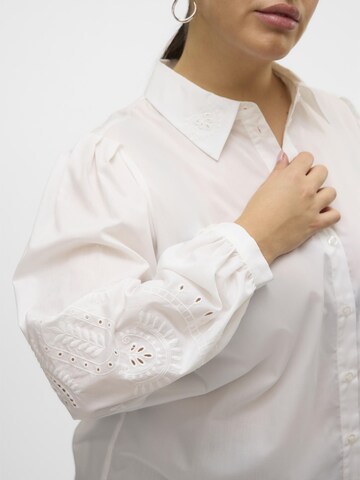Vero Moda Curve Blouse 'VMCKava' in Wit