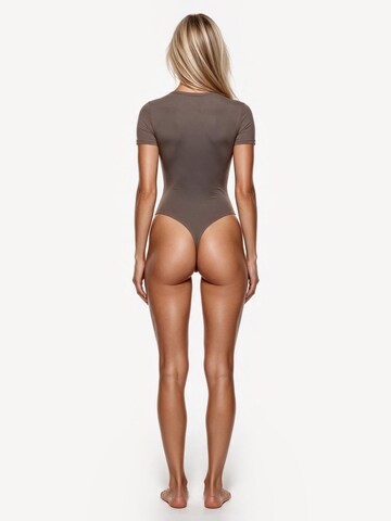GOD SAVE QUEENS Bodi 'Second Skin T-Shirt Bodysuit' | rjava barva