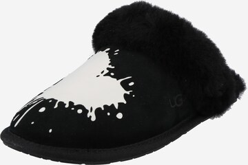 UGG Házi cipő 'SCUFFETTE II VALENTINE' - fekete: elől