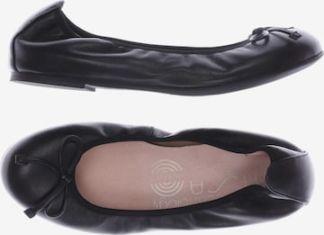 UNISA Flats & Loafers in 35 in Black: front