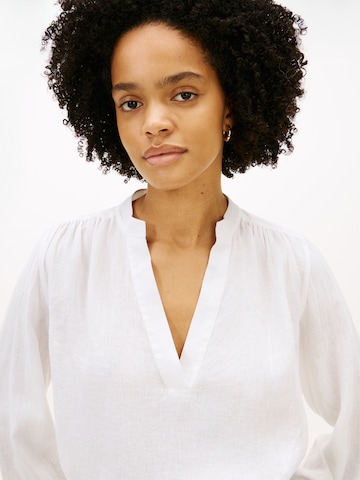 Bluză 'ESS' de la TOMMY HILFIGER pe alb