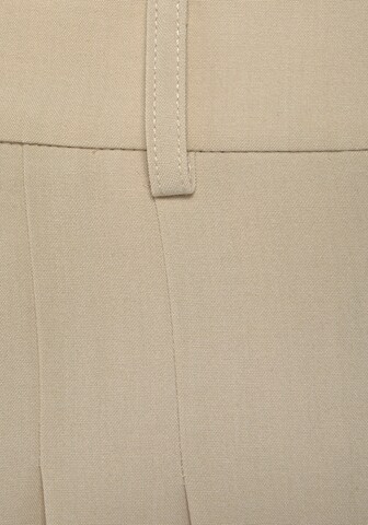 Wide leg Pantaloni con piega frontale di LASCANA in beige