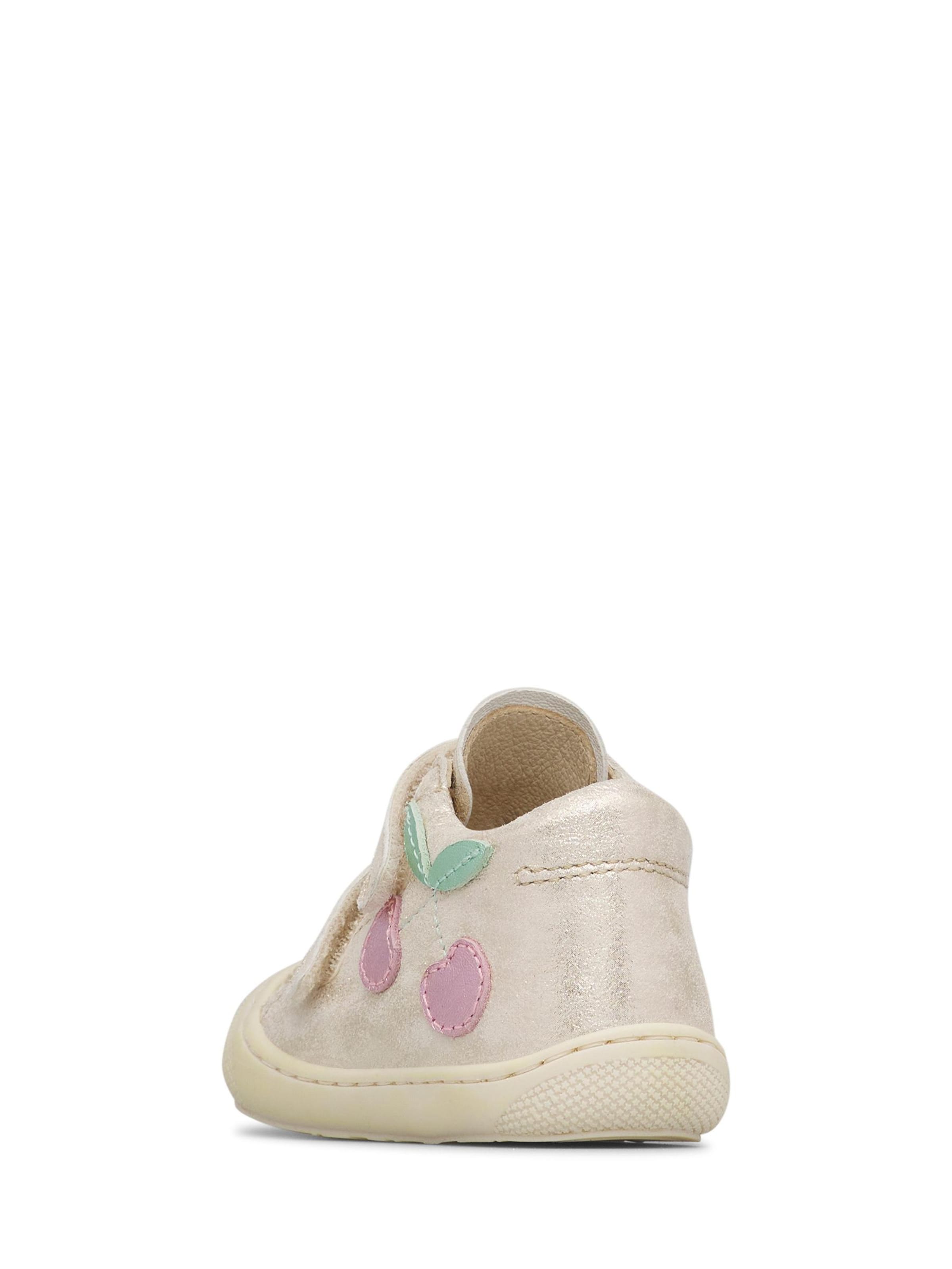 NATURINO Sneaker 'XYNDRA VL'‌‌‌‌‌‌‌‌ in Gold