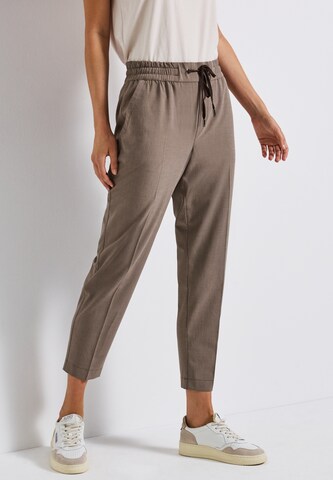 STREET ONE Slim fit Pleat-Front Pants in Brown: front