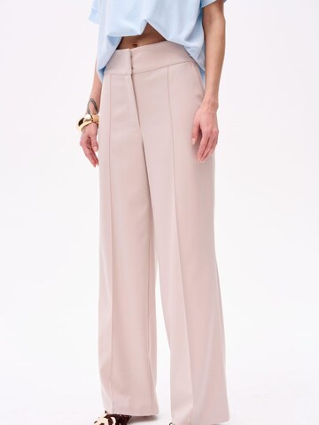 Blue Shadow Regular Hose‌‌‌‌‌‌‌‌‌ in Beige