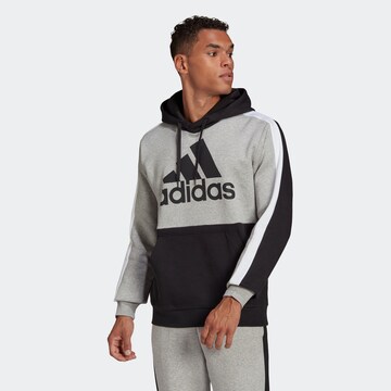 ADIDAS SPORTSWEAR Sweatshirt 'Essentials Colorblock Fleece' in Schwarz